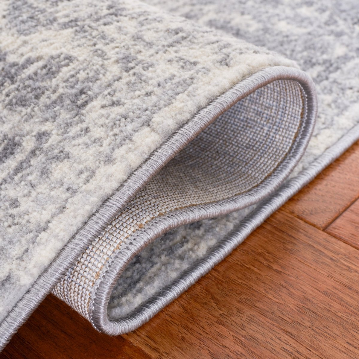 Safavieh Brentwood Bnt888F Grey/Light Grey Rug.