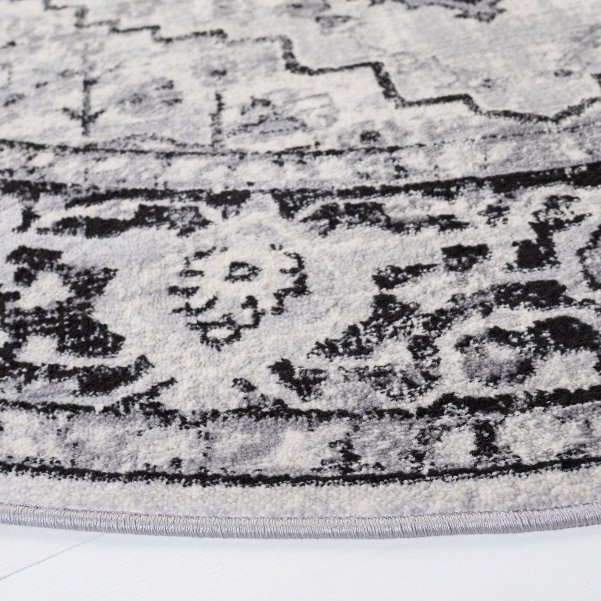 Safavieh Brentwood Bnt888Z Black/Ivory Rug.
