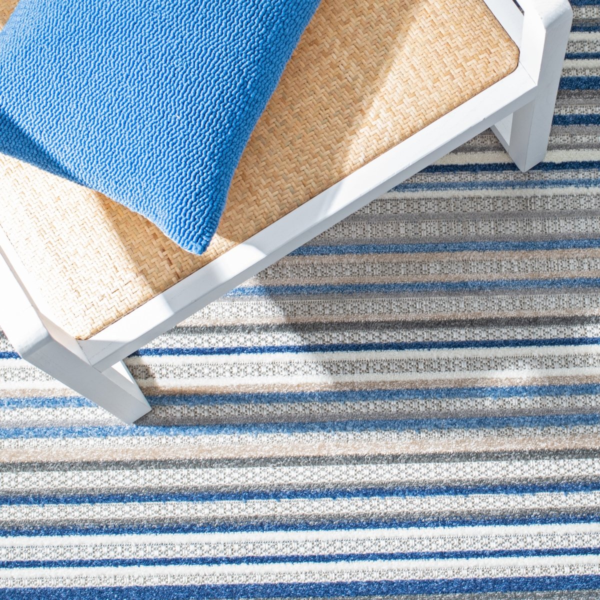 Safavieh Cabana Cbn323F Grey/Blue Rug.