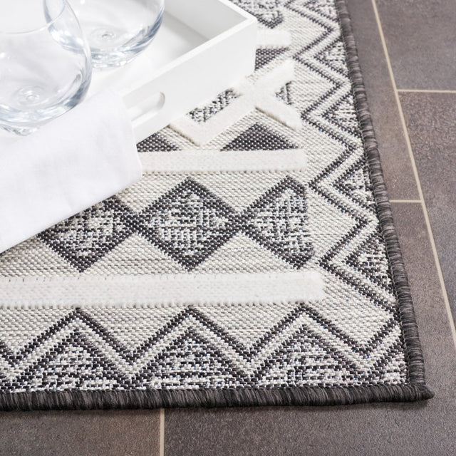 Safavieh Cabana Cbn418Z Black/Grey Ivory Rug.