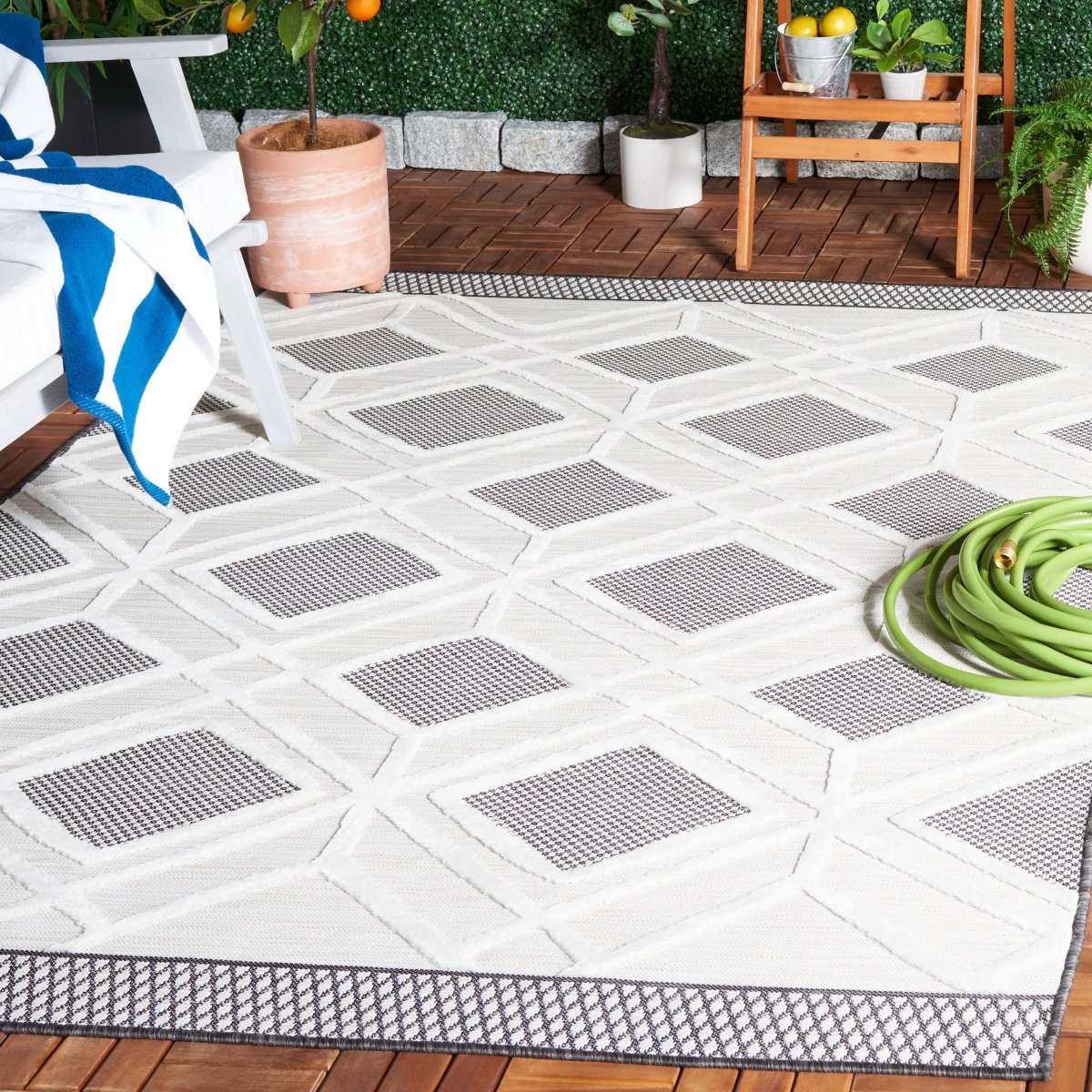 Safavieh Cabana Cbn420Z Ivory/Black Rug.