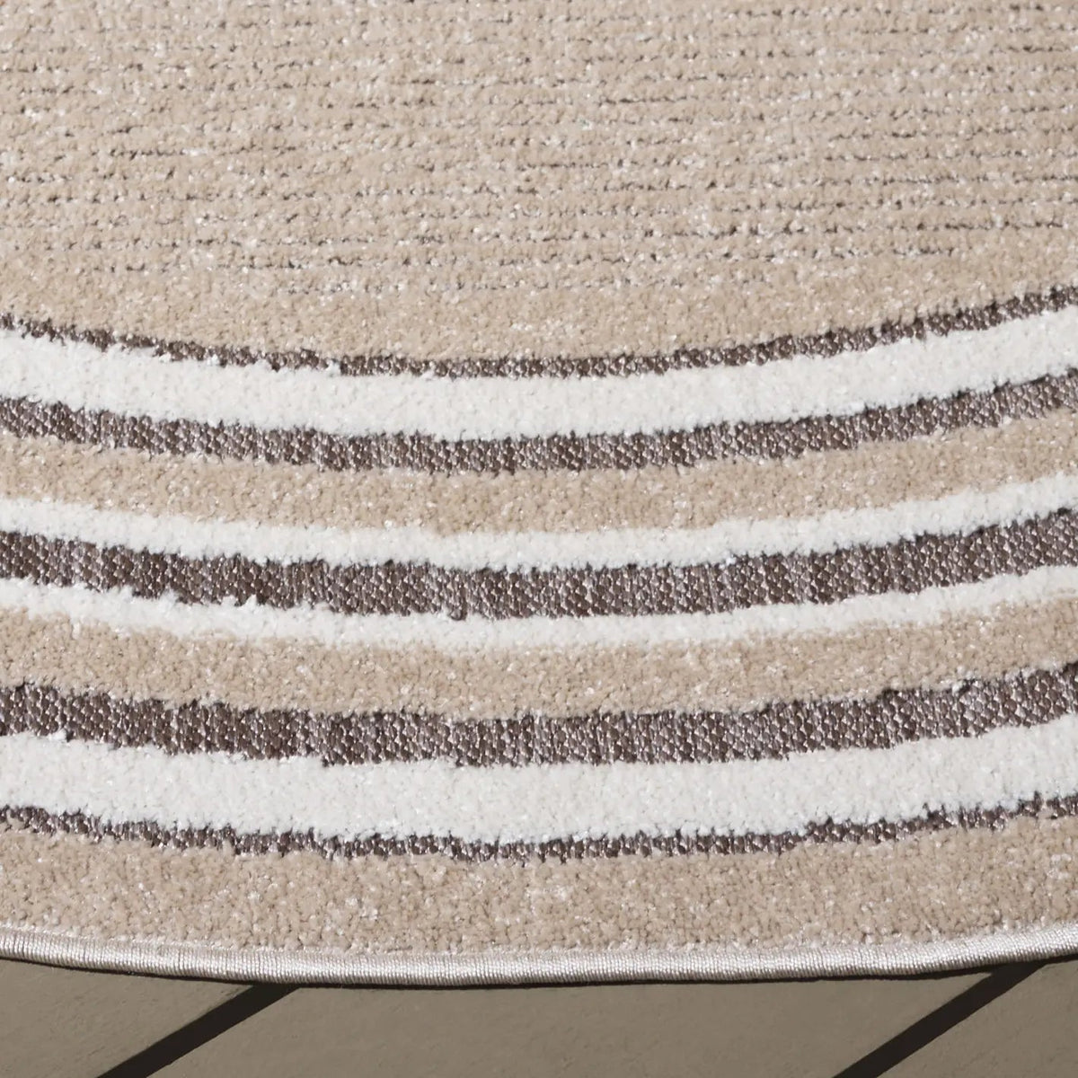 Safavieh Cabana 6'-7" x 6'-7" Rug in Beige / Ivory