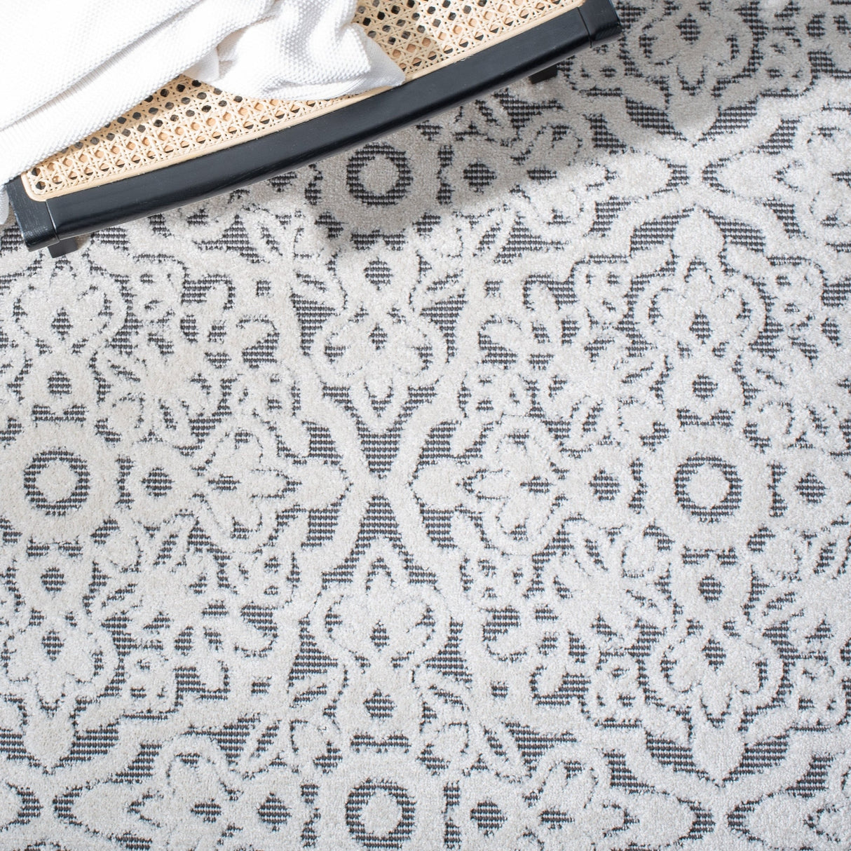 Safavieh Cabana Cbn662A Ivory/Grey Rug - Safavieh - cbn662a - 4