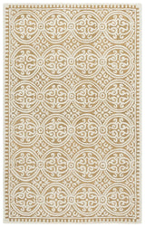 Safavieh Cambridge 4'-0" x 6'-0" Rug in Ivory / Gold