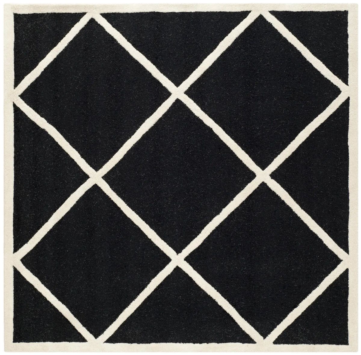 Safavieh Cambridge 6'-0" x 6'-0" Rug in Black / Ivory