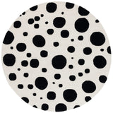 Safavieh Cambridge 6'-0" x 6'-0" Rug in Ivory / Black