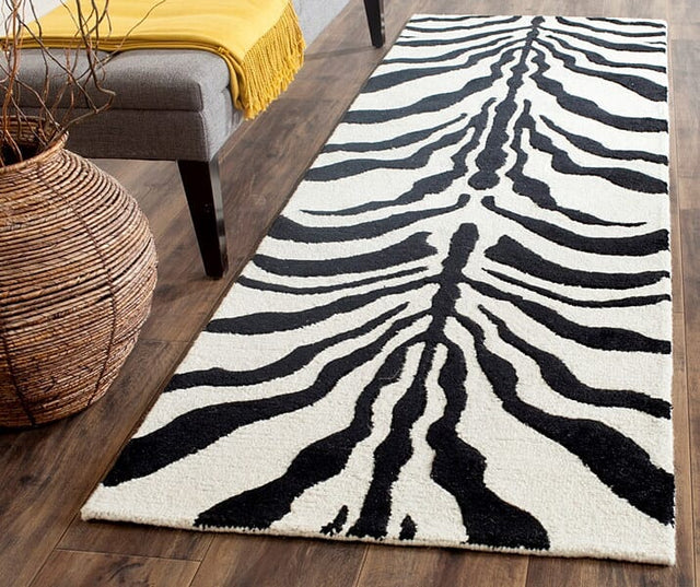 Safavieh Cambridge Cam709Q Ivory / Black Rugs - Safavieh - cam709q - 6sq