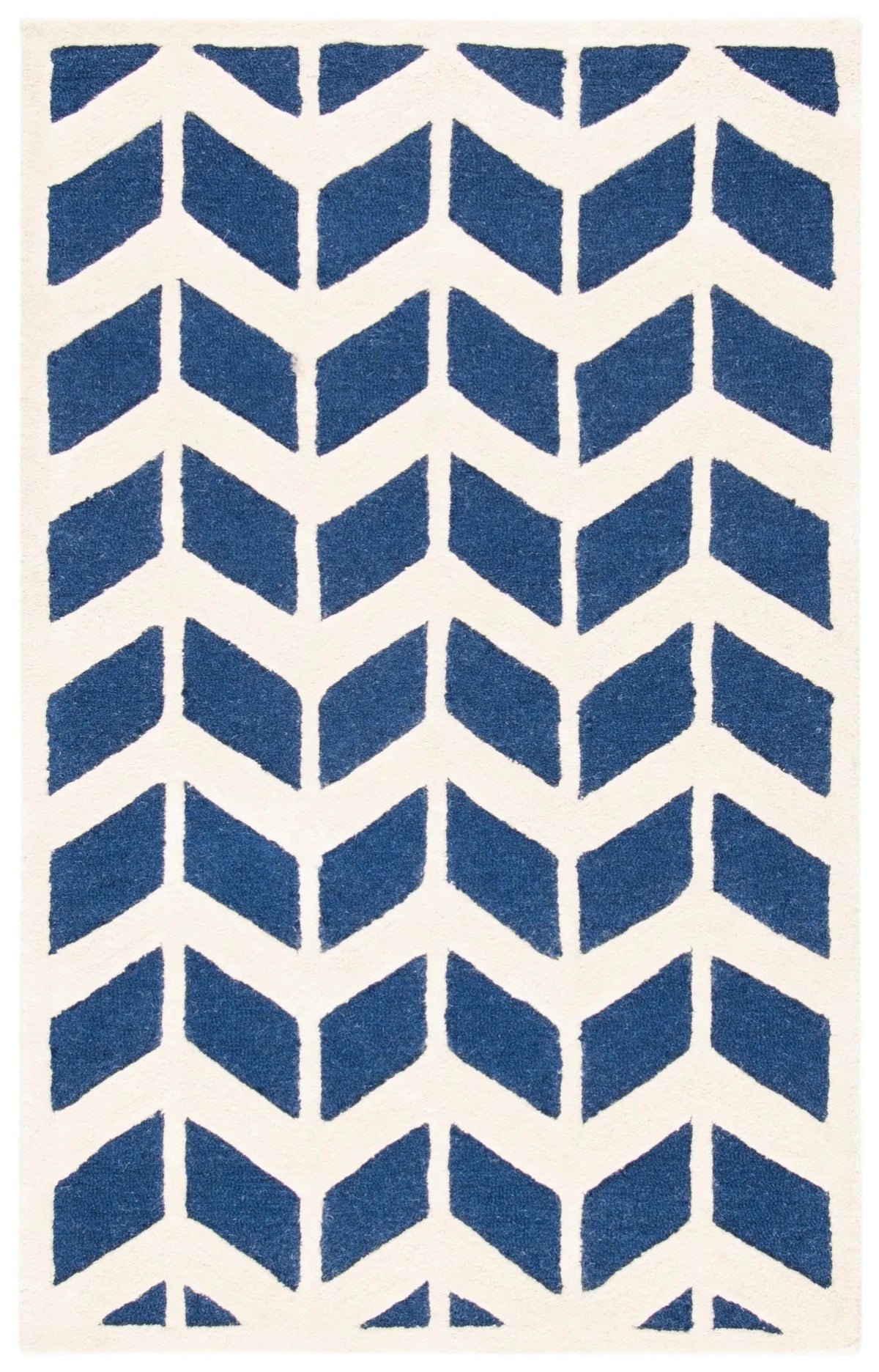 Safavieh Cambridge 3'-0" x 5'-0" Rug in Navy / Ivory