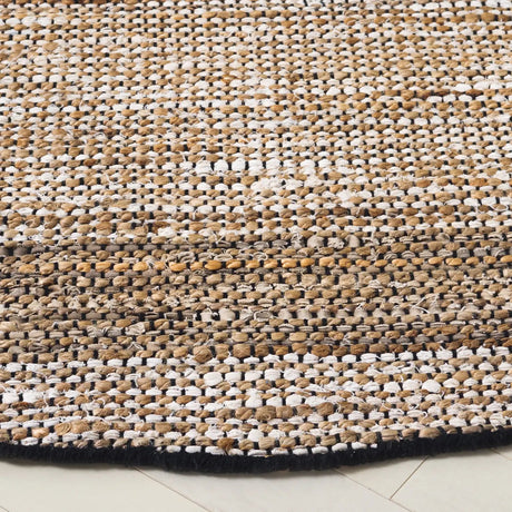 Safavieh Cape Cod 6'-0" x 6'-0" Rug in Ivory / Beige