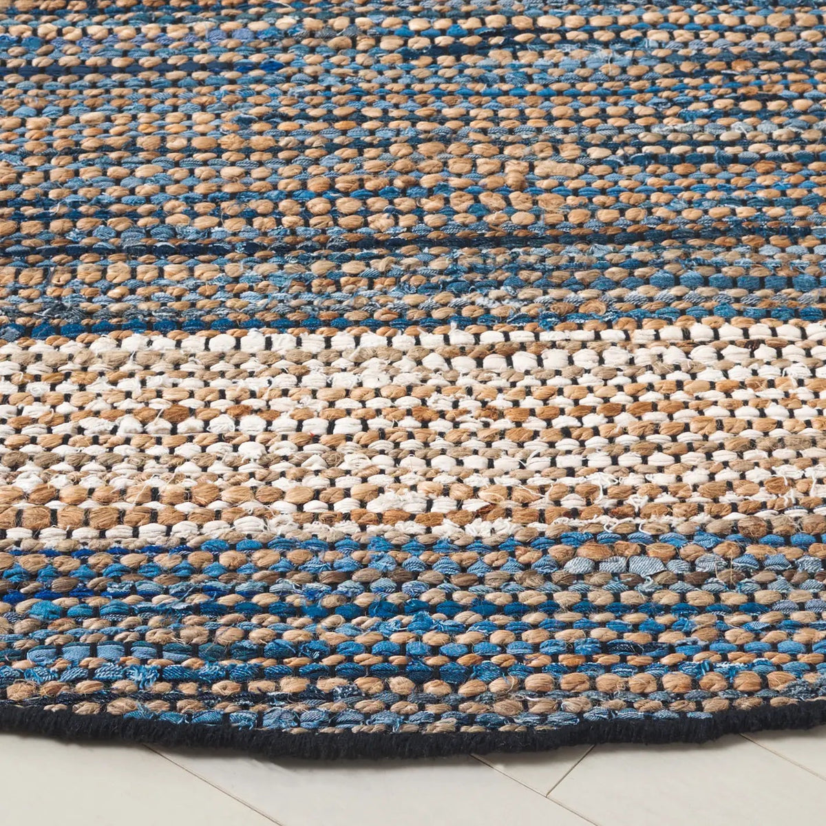 Safavieh Cape Cod 6'-0" x 6'-0" Rug in Light Blue