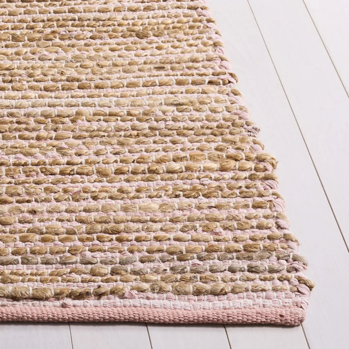 Safavieh Cape Cod 4'-0" x 6'-0" Rug in Pink / Natural