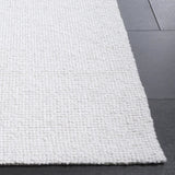 Safavieh Carmine 4'-0" x 6'-0" Rug in Ivory