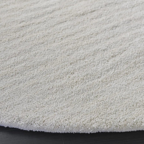 Safavieh Carmine 6'-0" x 6'-0" Rug in Ivory