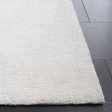 Safavieh Carmine 4'-0" x 6'-0" Rug in Ivory