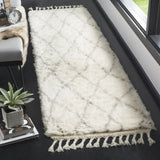 Safavieh Casablanca 2'-3" x 8'-0" Rug in Ivory / Grey