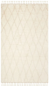 Safavieh Casablanca 5'-0" x 8'-0" Rug in Ivory / Beige