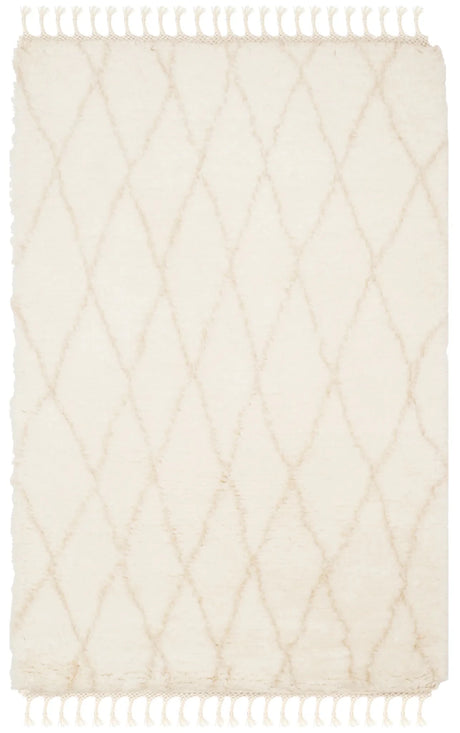 Safavieh Casablanca 4'-0" x 6'-0" Rug in Ivory / Beige