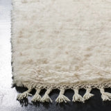Safavieh Casablanca 5'-0" x 8'-0" Rug in Ivory / Beige