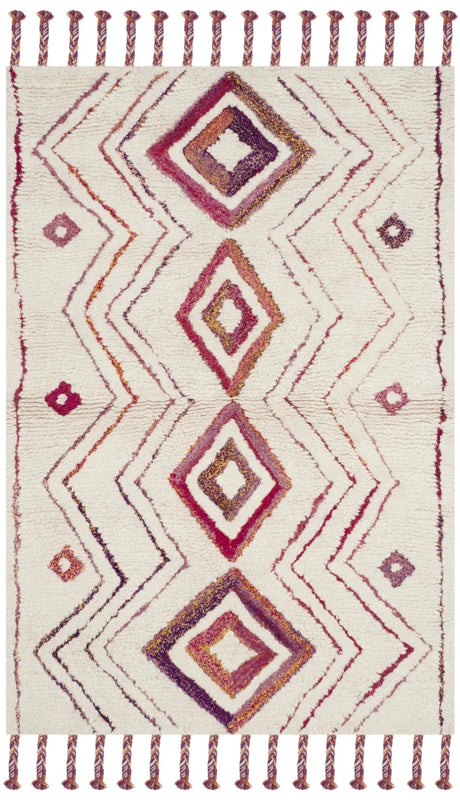 Safavieh Casablanca 4'-0" x 6'-0" Rug in Ivory / Multi