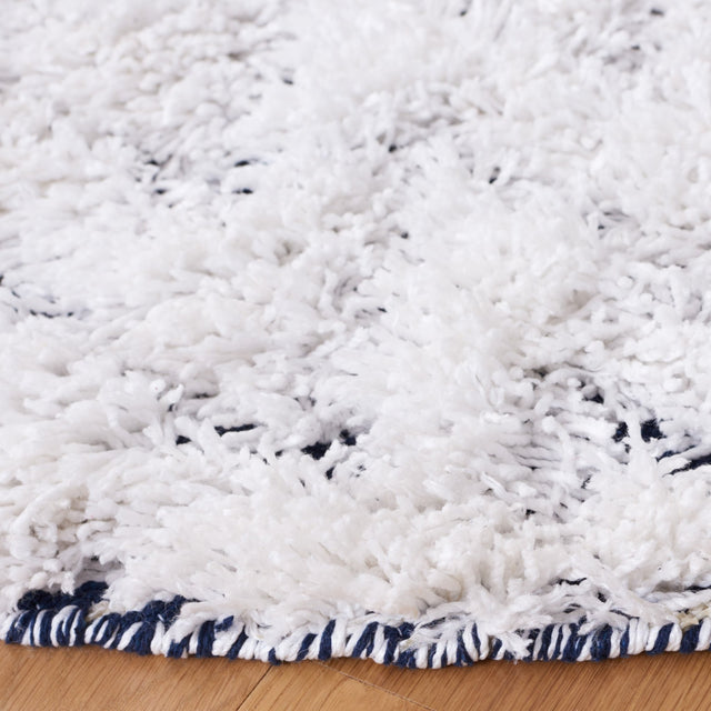 Safavieh Casablanca Csb326A Ivory/Navy Rug - Safavieh - csb326a - 6r