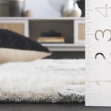 Safavieh Casablanca 4'-0" x 6'-0" Rug in Grey / Ivory