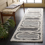 Safavieh Casablanca 2'-3" x 8'-0" Rug in Grey / Ivory