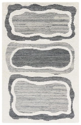 Safavieh Casablanca 4'-0" x 6'-0" Rug in Grey / Ivory