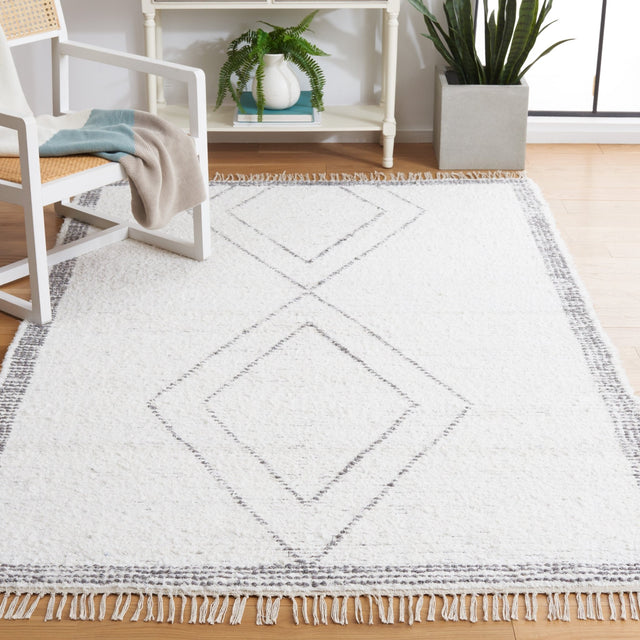 Safavieh Casablanca Csb457A Ivory/Grey Rug - Safavieh - csb457a - 3