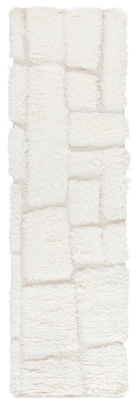 Safavieh Casablanca 2'-3" x 8'-0" Rug in Ivory