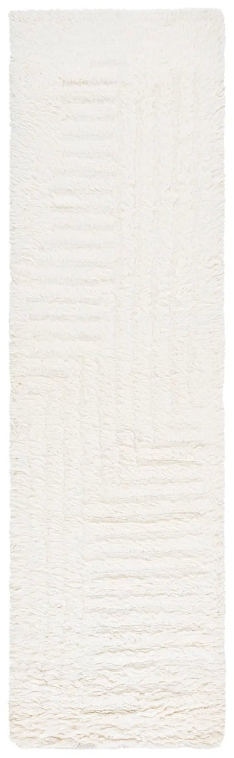Safavieh Casablanca 2'-3" x 8'-0" Rug in Ivory