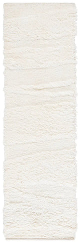 Safavieh Casablanca 2'-3" x 8'-0" Rug in Ivory