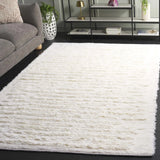 Safavieh Casablanca 4'-0" x 6'-0" Rug in Ivory