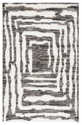 Safavieh Casablanca 4'-0" x 6'-0" Rug in Ivory / Charcoal