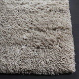 Safavieh Casablanca 4'-0" x 6'-0" Rug in Grey