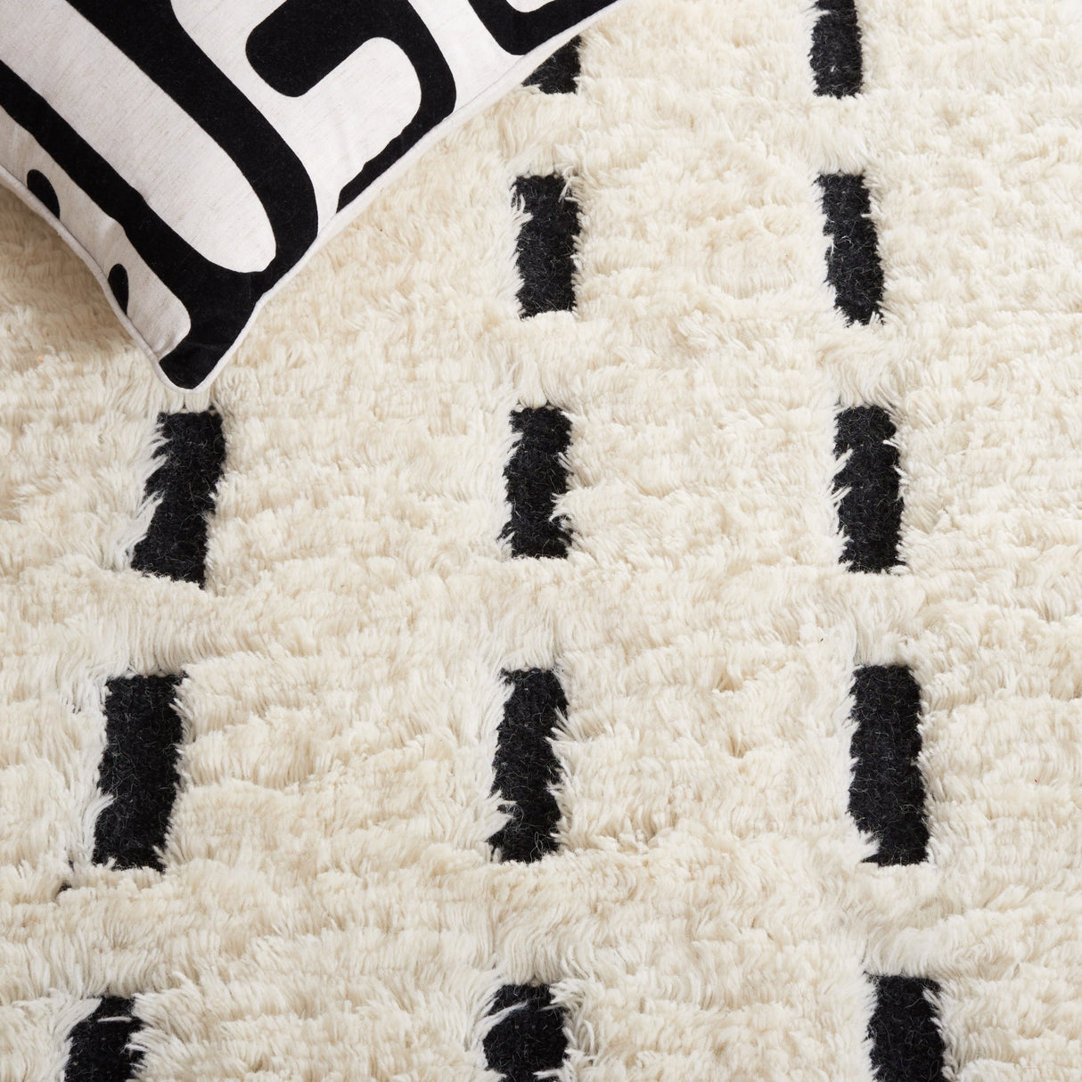 Safavieh Casablanca Csb705Z Black/Ivory Rug - Safavieh - csb705z - 6r