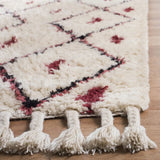 Safavieh Casablanca 5'-0" x 8'-0" Rug in Ivory / Fuchsia