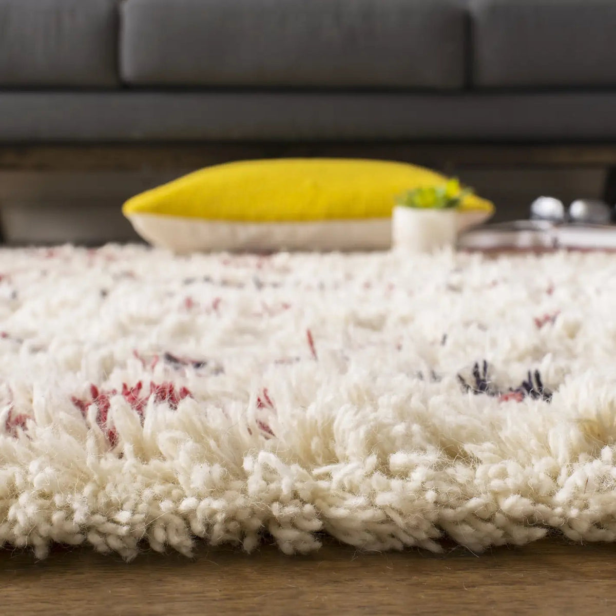 Safavieh Casablanca 5'-0" x 8'-0" Rug in Ivory / Fuchsia
