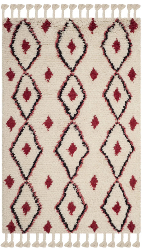 Safavieh Casablanca 4'-0" x 6'-0" Rug in Ivory / Fuchsia