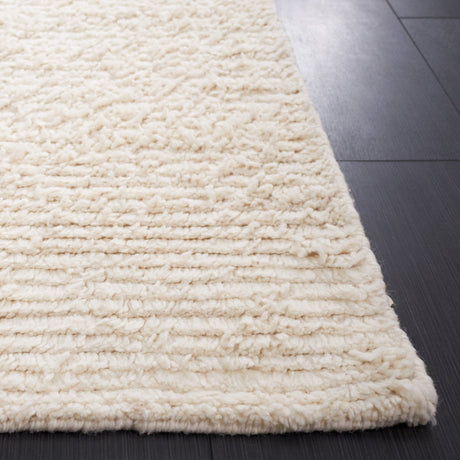 Safavieh Casablanca Csb793A Ivory Rug - Safavieh - csb793a - 5r