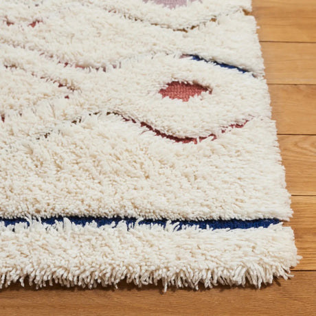 Safavieh Casablanca 4'-0" x 6'-0" Rug in Ivory / Rust