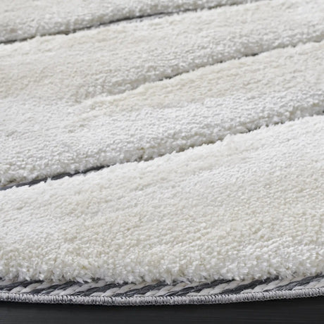 Safavieh Celebrity 800 6'-7" x 6'-7" Rug in Ivory / Grey