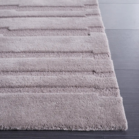 Safavieh Chatham 4'-0" x 6'-0" Rug in Grey
