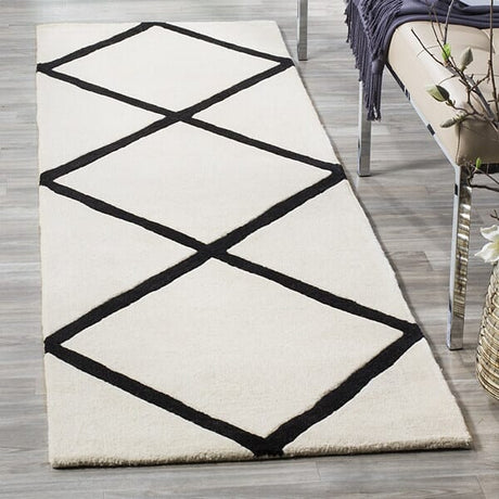 Safavieh Chatham Cht720A Ivory / Black Rugs - Safavieh - cht720a - 7sq