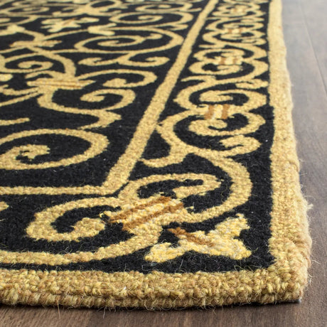 Safavieh Chelsea 2'-6" x 10'-0" Rug in Black