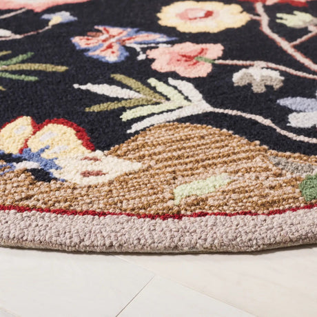 Safavieh Chelsea 5'-6" x 5'-6" Rug in Black / Brown