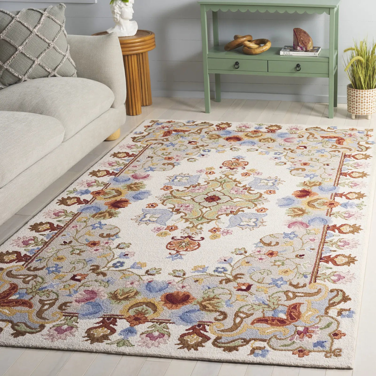 Safavieh Chelsea 4'-0" x 6'-0" Rug in Ivory / Grey