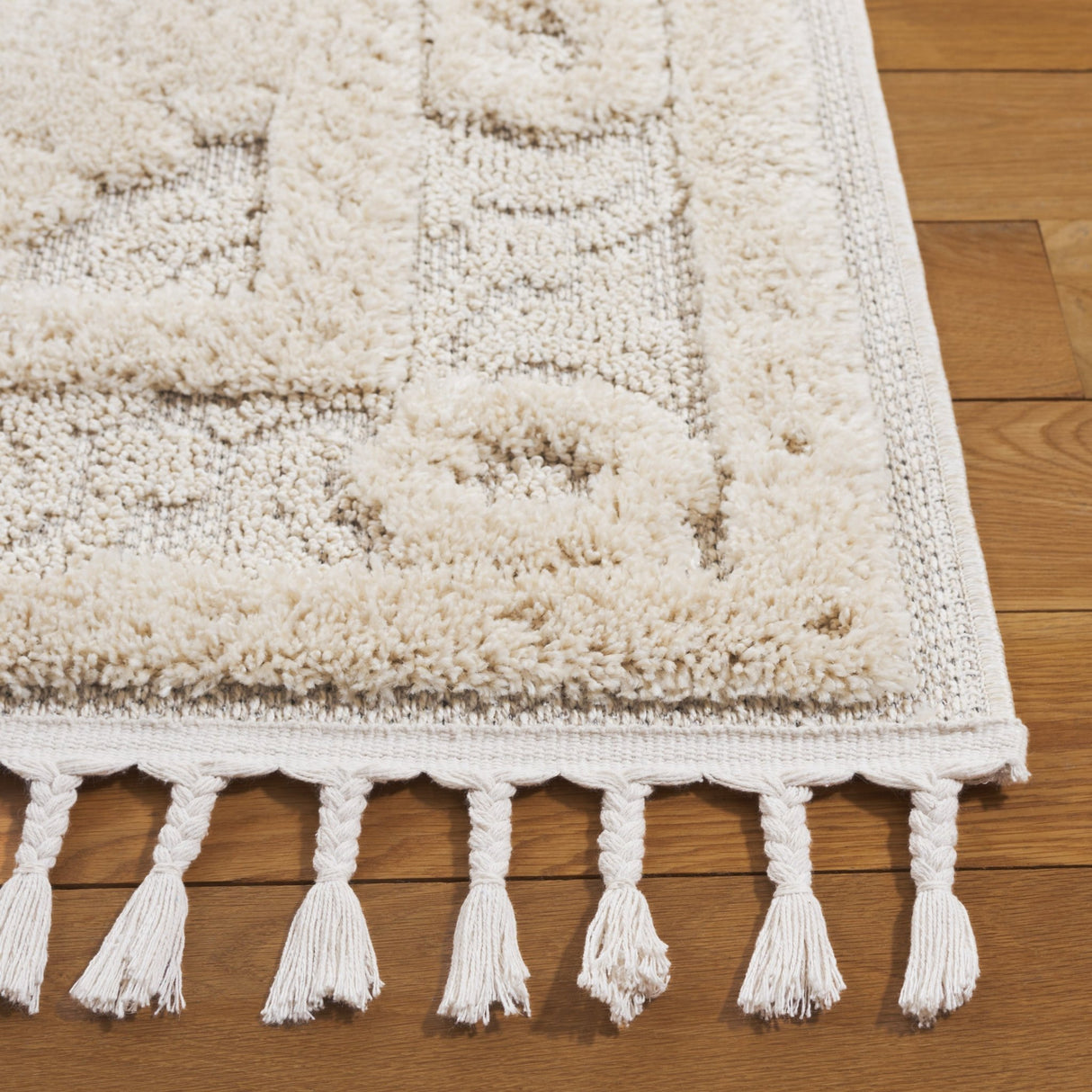 Safavieh Chloe Clo103A Ivory Rug - Safavieh - clo103a - 7r