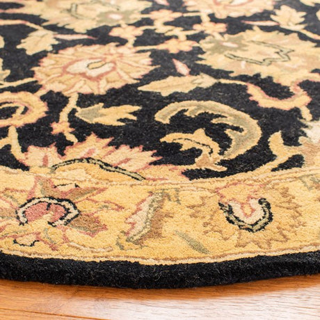 Safavieh Classic Cl252A Black / Gold Rugs - Safavieh - cl252a - 4r