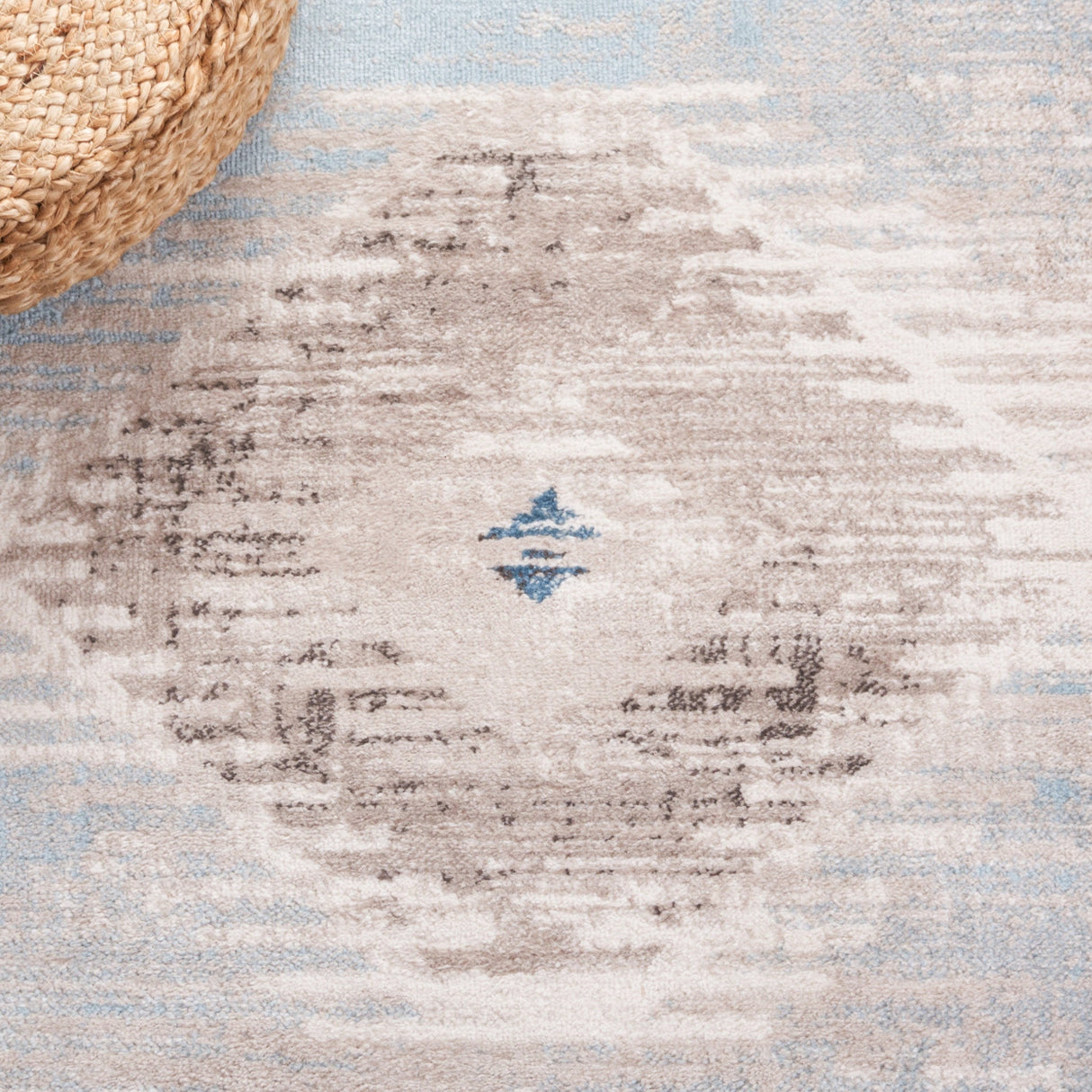 Safavieh Cornelia Crn234M Blue/Ivory Rug - Safavieh - crn234m - 7r