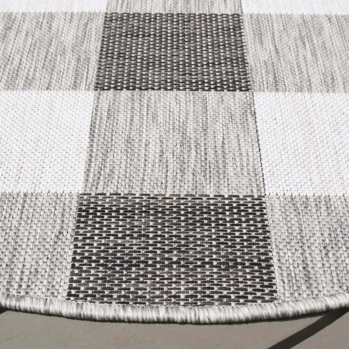 Safavieh Courtyard 6'-7" x 6'-7" Rug in Grey / Dark Grey